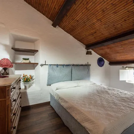 Casa vacanze Located In The Village Of Caio Immersed In The Vegetation Of The Mediterranea Stellanello